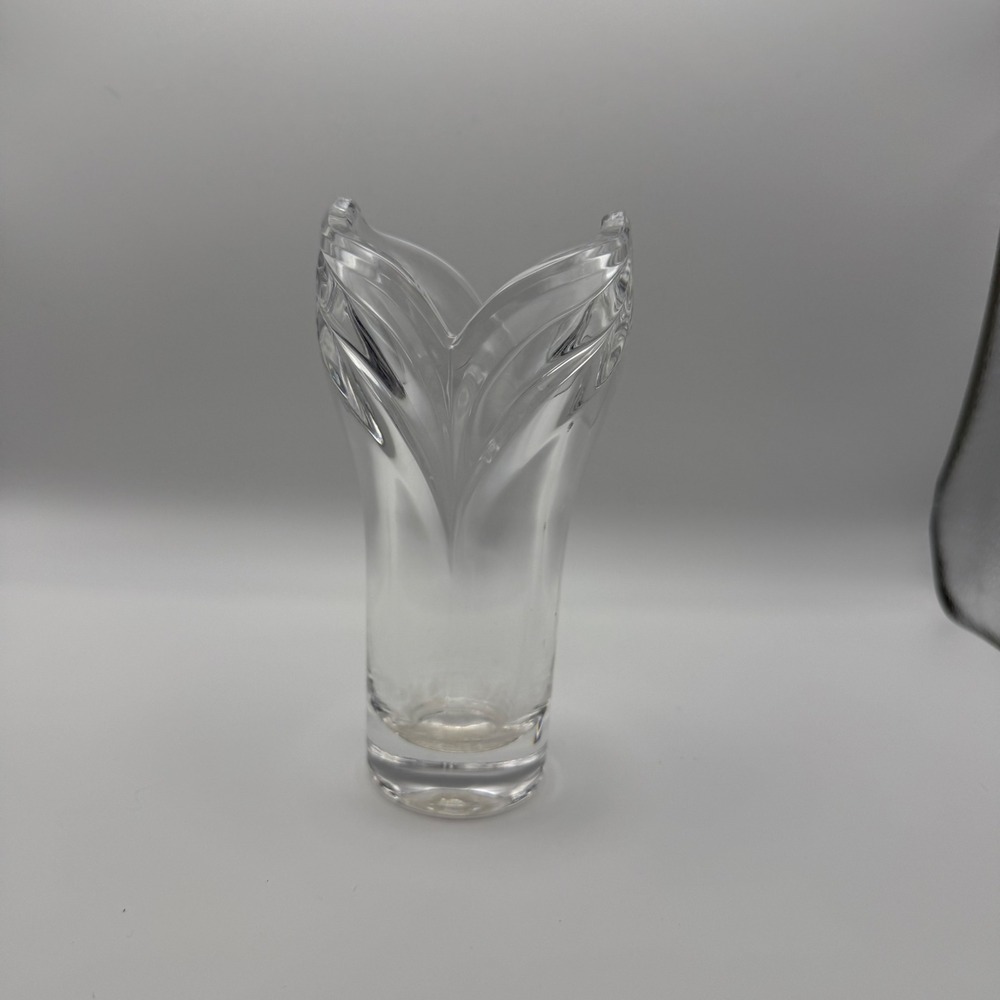Mikasa "Ramona" 6-inch crystal flower vase.